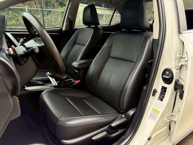 ★SUM模範店認證車　 　　　  ★熱門四門轎車款　　　　　★里程保證★IKEY免持鑰匙　　　★多功能數位影音★倒車影像  第9張相片