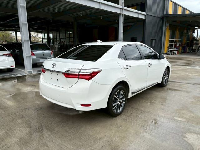 ★SUM模範店認證車　 　　　  ★熱門四門轎車款　　　　　★里程保證★IKEY免持鑰匙　　　★多功能數位影音★倒車影像  第17張相片