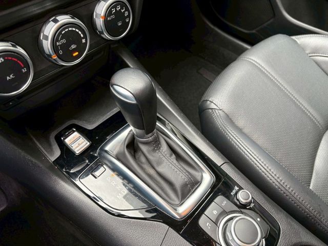 ★SUM模範店家★專業認證　★熱門五門掀背車款　　　　★里程保證★IKEY免持鑰匙　　　★定速巡航★倒車影像  第5張相片