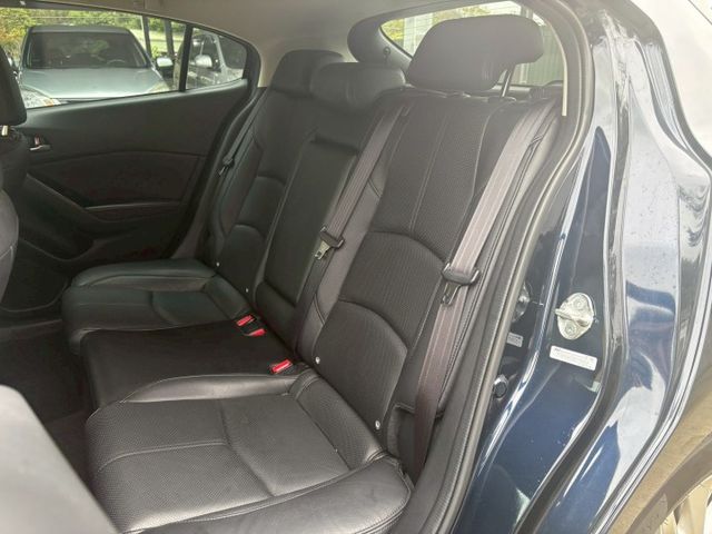 ★SUM模範店家★專業認證　★熱門五門掀背車款　　　　★里程保證★IKEY免持鑰匙　　　★定速巡航★倒車影像  第9張相片