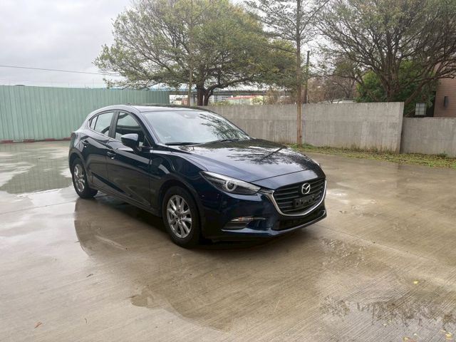 ★SUM模範店家★專業認證　★熱門五門掀背車款　　　　★里程保證★IKEY免持鑰匙　　　★定速巡航★倒車影像  第12張相片