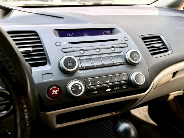 ★SUM模範店認證車　 　　　 ★熱門四門代步車　　　　　★里程保證★電動後視鏡　　　★保養便宜★好開耐操  第3張相片