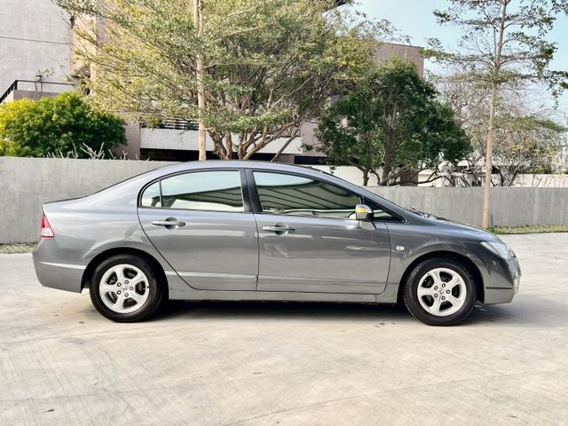 ★SUM模範店認證車　 　　　 ★熱門四門代步車　　　　　★里程保證★電動後視鏡　　　★保養便宜★好開耐操  第16張相片