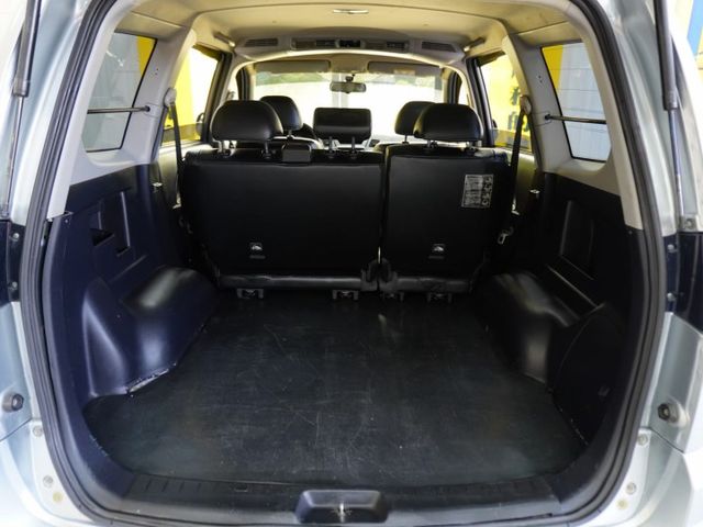 ★SUM模範店家★專業認證　★熱門休旅車款★里程保證　　★定速巡航★里程超低　　　　★空間超級大★載人載貨好方便  第16張相片