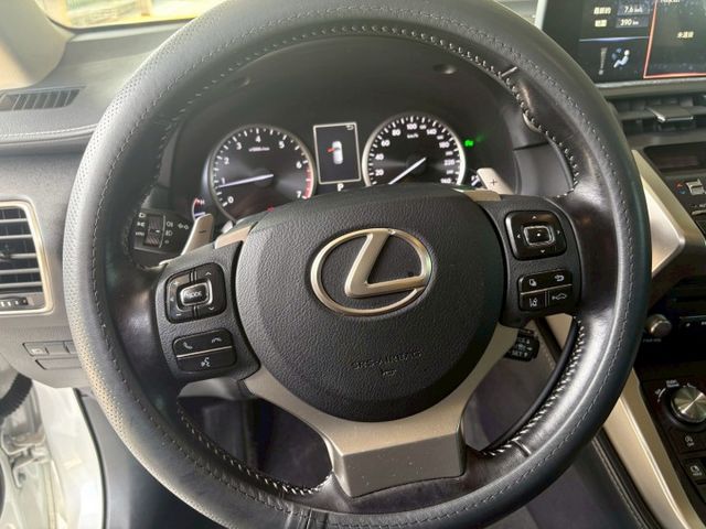 ★SUM模範店家★專業認證　★熱門休旅車款★里程保證　　★ACC自動跟車★盲點偵測　　　★一鍵啟動★倒車影像  第8張相片