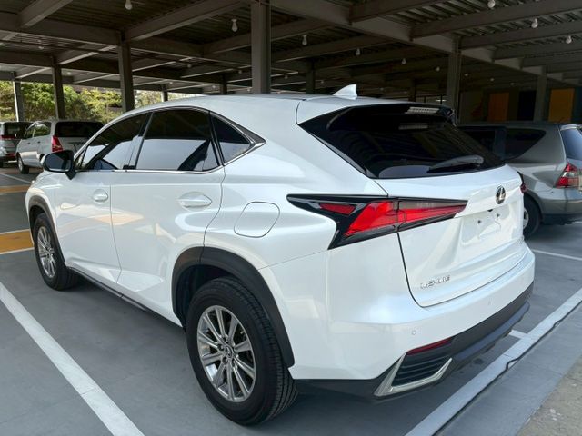 ★SUM模範店家★專業認證　★熱門休旅車款★里程保證　　★ACC自動跟車★盲點偵測　　　★一鍵啟動★倒車影像  第18張相片