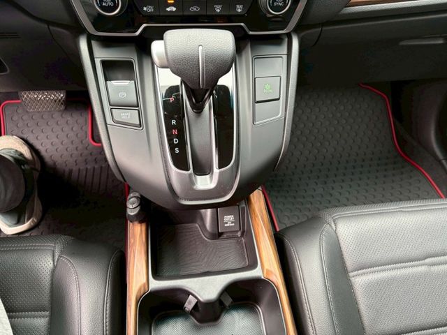 ★SUM模範店家★專業認證　★熱門休旅車款★里程保證　　★ACC自動跟車★全原廠保養　　　★一鍵啟動★倒車影像  第7張相片