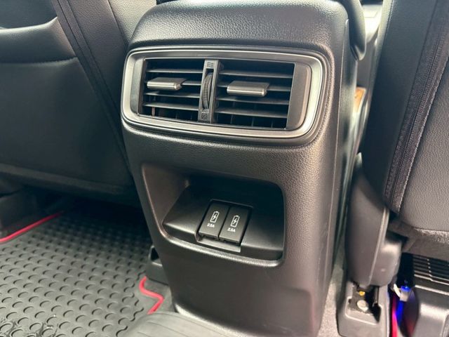 ★SUM模範店家★專業認證　★熱門休旅車款★里程保證　　★ACC自動跟車★全原廠保養　　　★一鍵啟動★倒車影像  第8張相片