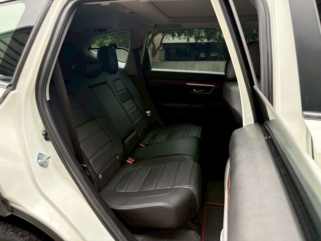 ★SUM模範店家★專業認證　★熱門休旅車款★里程保證　　★ACC自動跟車★全原廠保養　　　★一鍵啟動★倒車影像  第14張相片