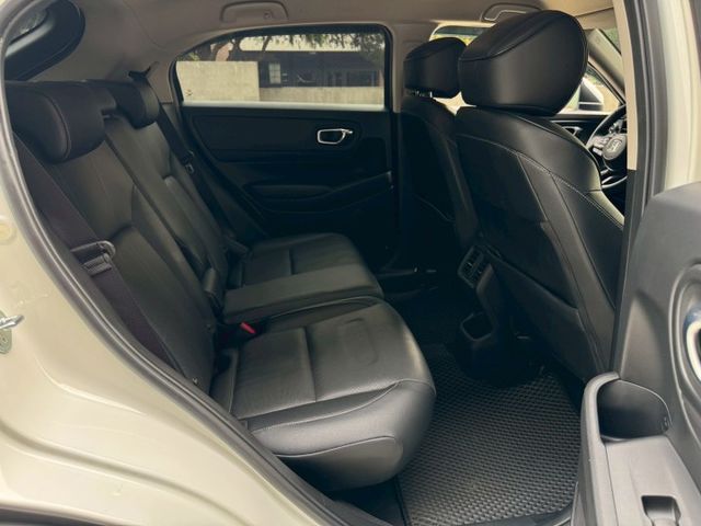 ★SUM模範店家★專業認證　★熱門休旅車款★里程保證　　★ACC自動跟車★免持鑰匙　　　★一鍵啟動★倒車影像  第13張相片