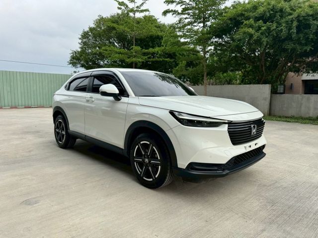 ★SUM模範店家★專業認證　★熱門休旅車款★里程保證　　★ACC自動跟車★免持鑰匙　　　★一鍵啟動★倒車影像  第15張相片