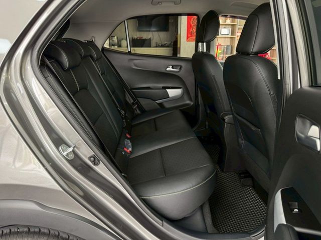 ★SUM模範店家★專業認證　★熱門五門掀背車款　　　　★里程保證★IKEY免持鑰匙　　　★定速巡航★原廠保固中  第13張相片