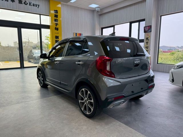 ★SUM模範店家★專業認證　★熱門五門掀背車款　　　　★里程保證★IKEY免持鑰匙　　　★定速巡航★原廠保固中  第16張相片