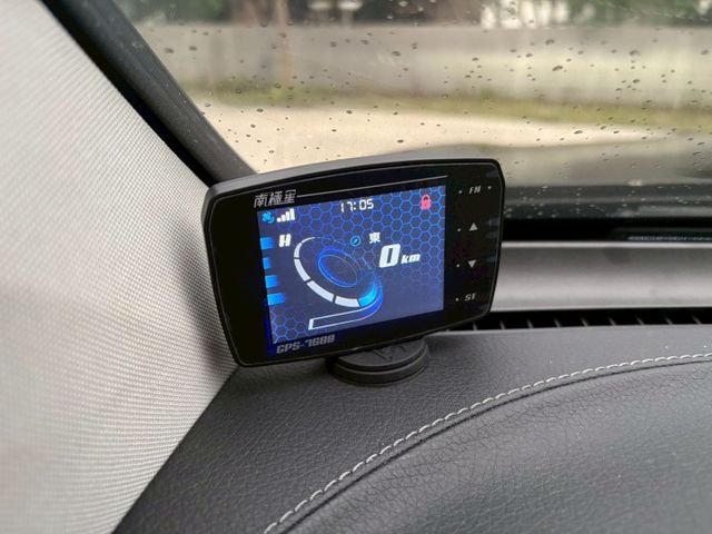 ★SUM模範店家★專業認證　★熱門休旅車款★里程保證　　★數位影音主機★盲點偵測　　　★一鍵啟動★倒車影像  第7張相片