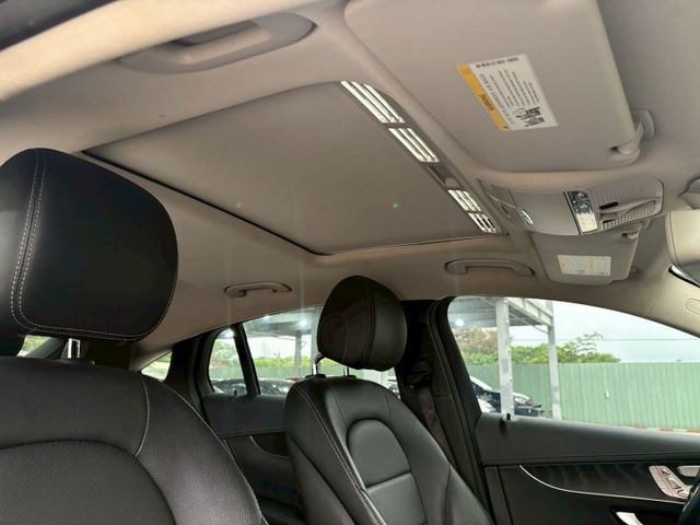 ★SUM模範店家★專業認證　★熱門休旅車款★里程保證　　★數位影音主機★盲點偵測　　　★一鍵啟動★倒車影像  第9張相片