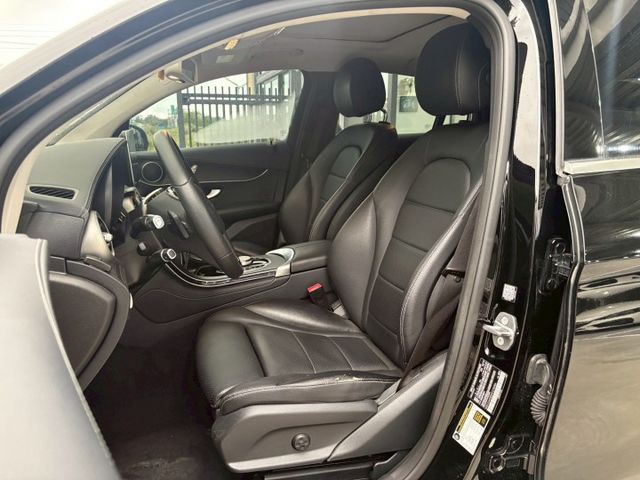 ★SUM模範店家★專業認證　★熱門休旅車款★里程保證　　★數位影音主機★盲點偵測　　　★一鍵啟動★倒車影像  第12張相片