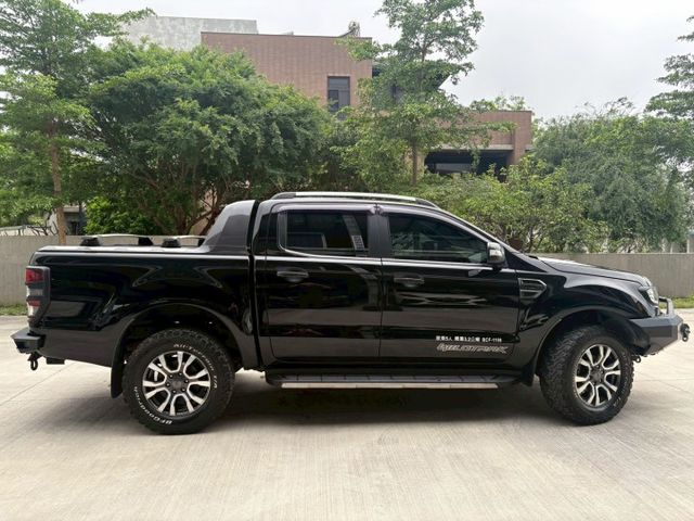 ★SUM模範店家★專業認證　★熱門越野車款★里程保證　　★IKEY免持鑰匙★定速巡航　　　★一鍵啟動★倒車影像  第19張相片