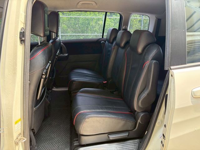 ★SUM模範店家★專業認證　★熱門七人座休旅車款　　　　★里程保證★大銀幕安卓機　　　★數位恆溫★倒車影像  第9張相片