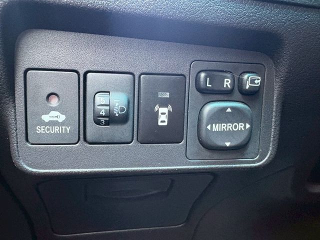 ★SUM模範店認證車　 　　　  ★熱門四門代步車　　　　　★里程保證★大銀幕安卓機　　　★保養便宜★好開耐操  第4張相片