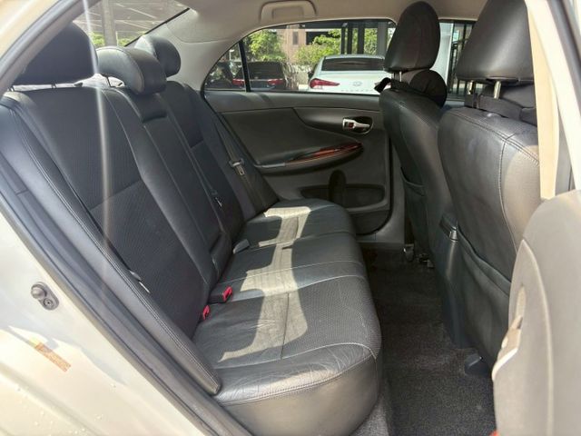 ★SUM模範店認證車　 　　　  ★熱門四門代步車　　　　　★里程保證★大銀幕安卓機　　　★保養便宜★好開耐操  第11張相片