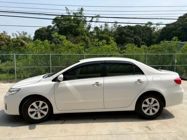 ★SUM模範店認證車　 　　　  ★熱門四門代步車　　　　　★里程保證★大銀幕安卓機　　　★保養便宜★好開耐操  第17張相片