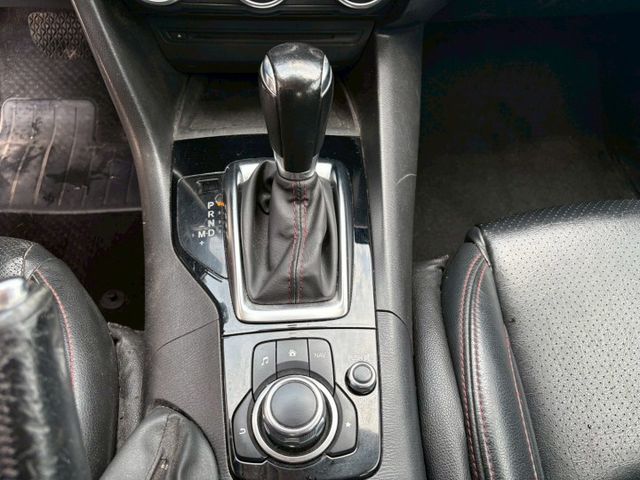 ★SUM模範店認證車　 　　　  ★熱門四門轎車款　　　　　★里程保證★IKEY免持鑰匙　　　★循跡防滑★倒車影像  第7張相片