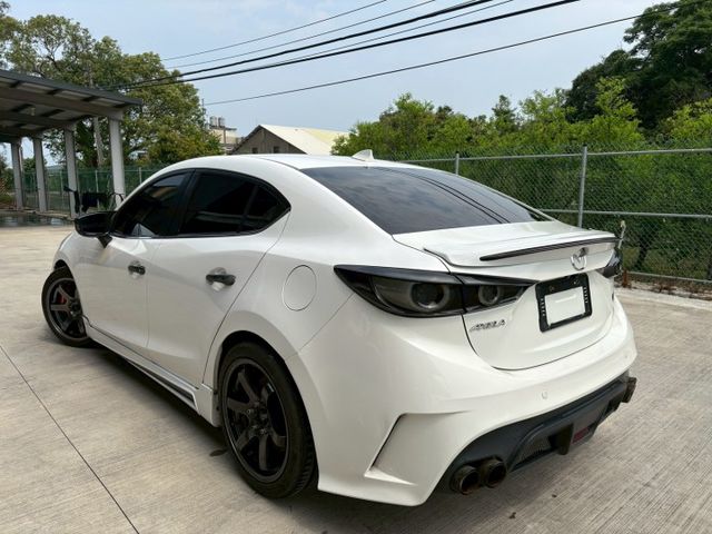 ★SUM模範店認證車　 　　　  ★熱門四門轎車款　　　　　★里程保證★IKEY免持鑰匙　　　★循跡防滑★倒車影像  第15張相片