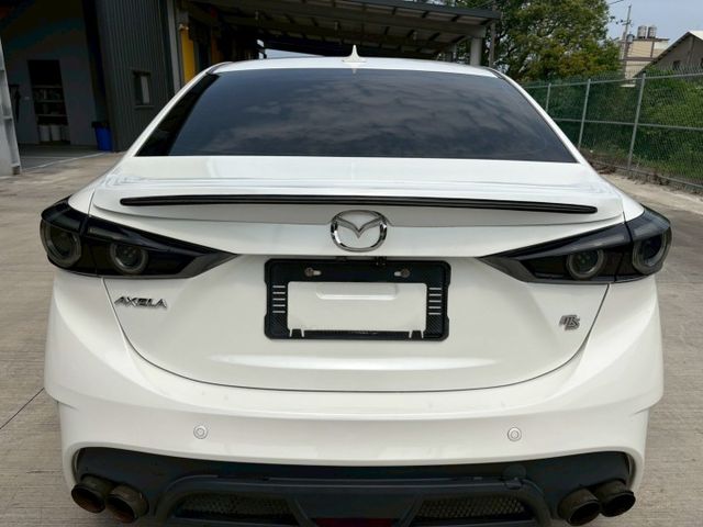 ★SUM模範店認證車　 　　　  ★熱門四門轎車款　　　　　★里程保證★IKEY免持鑰匙　　　★循跡防滑★倒車影像  第16張相片