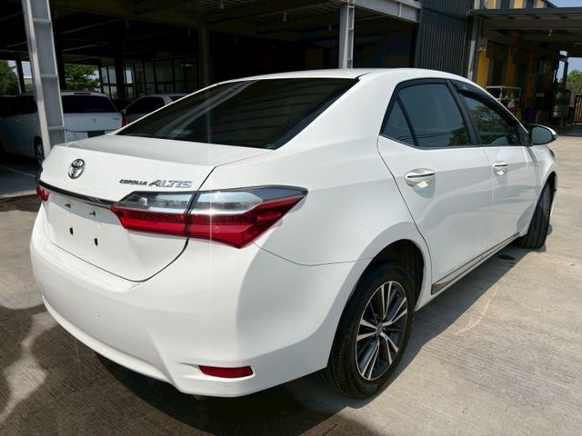 ★SUM模範店認證車　 　　　  ★熱門四門轎車款　　　　　★里程保證★IKEY免持鑰匙　　　★數位恆溫★倒車影像  第14張相片