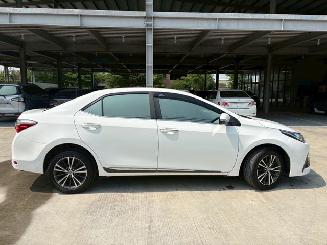 ★SUM模範店認證車　 　　　  ★熱門四門轎車款　　　　　★里程保證★IKEY免持鑰匙　　　★數位恆溫★倒車影像  第16張相片