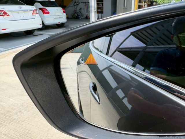 ★SUM模範店家★專業認證　★熱門五門掀背車款　　　　★里程保證★ACC自動跟車　　　★BOSE音響★360°環景影像  第5張相片