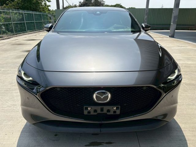 ★SUM模範店家★專業認證　★熱門五門掀背車款　　　　★里程保證★ACC自動跟車　　　★BOSE音響★360°環景影像  第15張相片