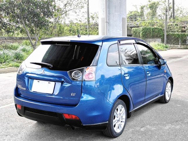 ★SUM模範店家　　　　　　★熱門5門掀背車款★里程保證　★多功能數位影音★倒車影像　★空間超大★代步車的好選擇  第10張相片