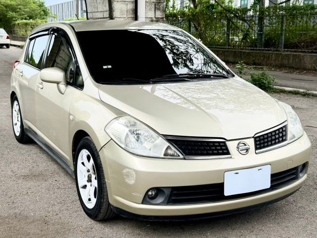 ★SUM模範店家認證車　　　　★熱門5門掀背車款★里程保證　★數位恆溫　　　　　　　　★魔術大空間★車內空間大  第6張相片