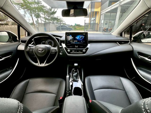 ★SUM模範店認證車　 　　　  ★熱門四門轎車款　　　　　★里程保證★ACC自動跟車　　　★車道偏移★倒車影像  第7張相片