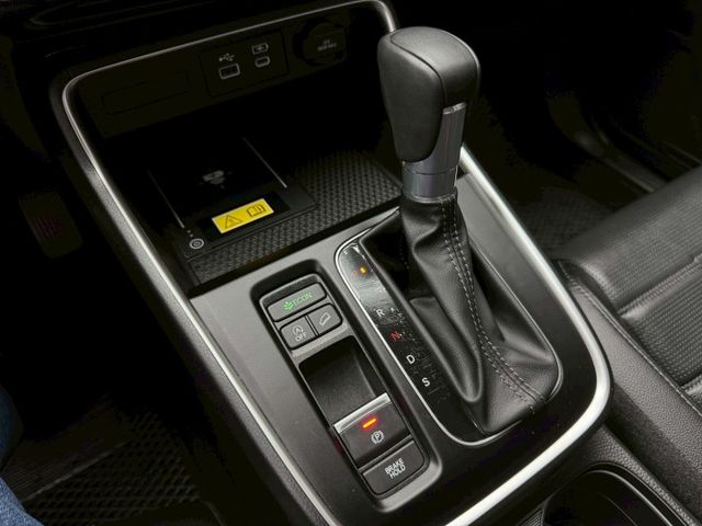 ★SUM模範店家★專業認證　★熱門休旅車款★里程保證　　★ACC自動跟車★BOSE音響　　　★電動尾門★倒車影像  第8張相片