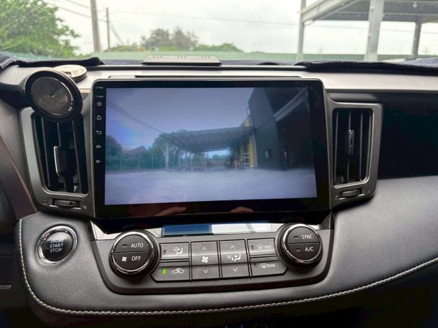 ★SUM模範店家★專業認證　★熱門休旅車款★里程保證　　★ACC自動跟車★免持鑰匙　　　★一鍵啟動★倒車影像  第4張相片
