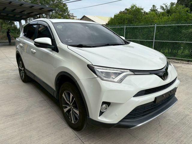 ★SUM模範店家★專業認證　★熱門休旅車款★里程保證　　★ACC自動跟車★免持鑰匙　　　★一鍵啟動★倒車影像  第13張相片
