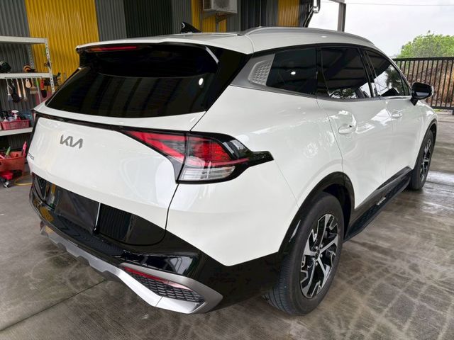 ★SUM模範店家★專業認證　★熱門休旅車款★里程保證　　★ACC自動跟車★盲點偵測　　　★一鍵啟動★倒車影像  第17張相片