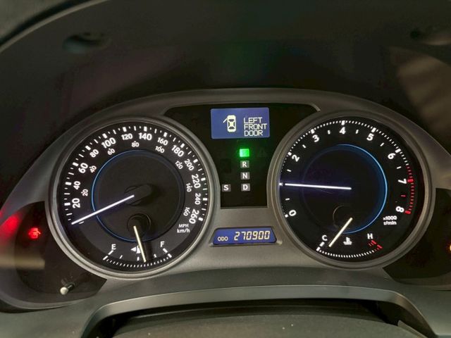 ★SUM模範店認證車　 　　　  ★熱門四門代步車　　　　　★里程保證★IKEY免持鑰匙　　　★方向盤換檔撥片★一鍵啟動  第2張相片