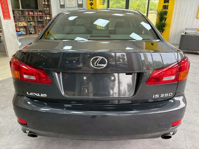 ★SUM模範店認證車　 　　　  ★熱門四門代步車　　　　　★里程保證★IKEY免持鑰匙　　　★方向盤換檔撥片★一鍵啟動  第15張相片