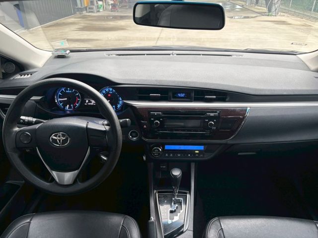 ★SUM模範店認證車　 　　　  ★熱門四門轎車款　　　　　★里程保證★IKEY免持鑰匙　　　★一鍵啟動★數位恆溫  第5張相片