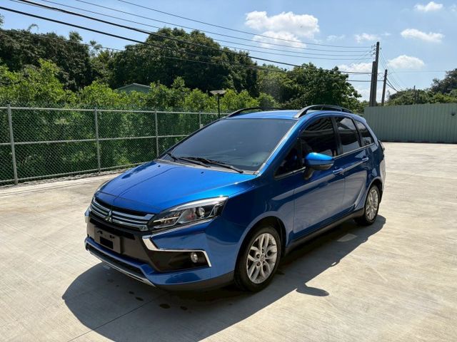 ★SUM模範店家★專業認證　★熱門五門掀背車款　　　　★里程保證★IKEY免持鑰匙　　　★定速巡航★倒車影像★盲點偵測  第2張相片