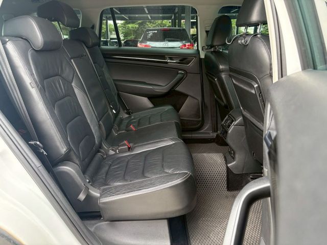 ★SUM模範店家★專業認證　★熱門休旅車款★里程保證　　★ACC自動跟車★盲點偵測　　　★一鍵啟動★倒車影像  第13張相片