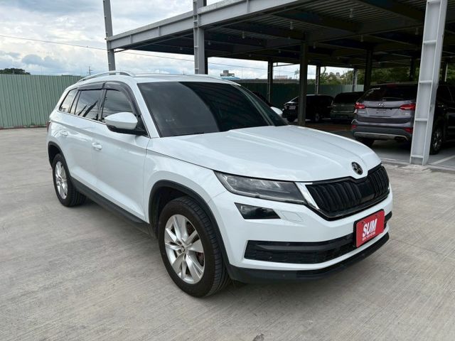 ★SUM模範店家★專業認證　★熱門休旅車款★里程保證　　★ACC自動跟車★盲點偵測　　　★一鍵啟動★倒車影像  第14張相片