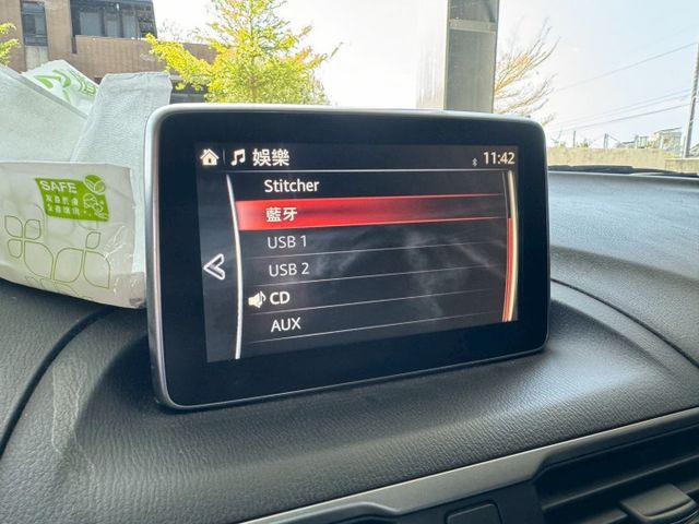 ★SUM模範店認證車　 　　　  ★熱門四門轎車款　　　　　★里程保證★IKEY免持鑰匙　　　★定速巡航★倒車影像  第6張相片