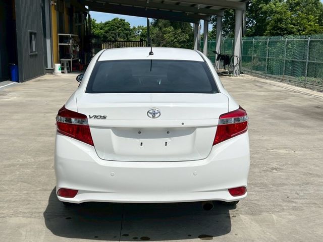 ★SUM模範店認證車　 　　　  ★熱門四門代步車　　　　　★里程保證★電動後視鏡　　　★保養便宜★好開耐操  第13張相片