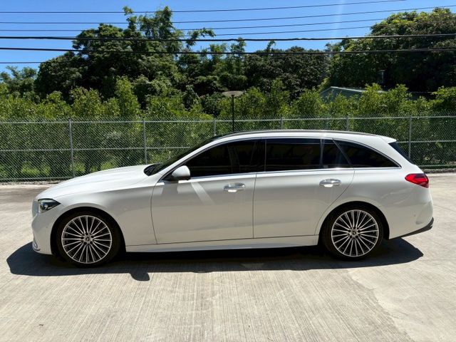 ★SUM模範店家★專業認證　★熱門旅行車款★里程保證　　★正副駕電動椅★ACC跟車　　　★數位儀錶板★倒車影像  第18張相片