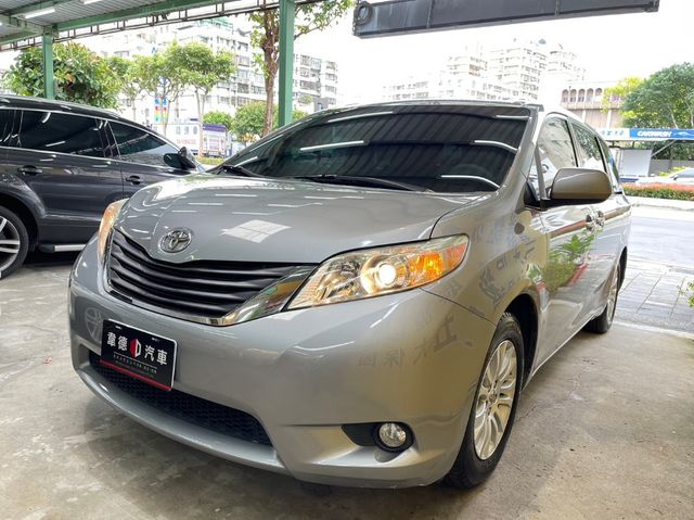 TOYOTA豐田 SIENNA  第1張相片