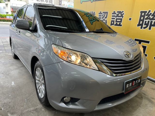 TOYOTA豐田 SIENNA  第3張相片